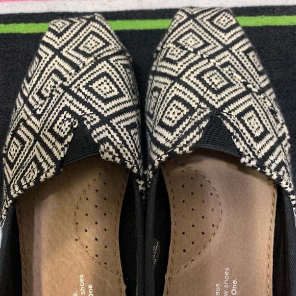 Toma  NWOT shoes - Picture 5 of 6